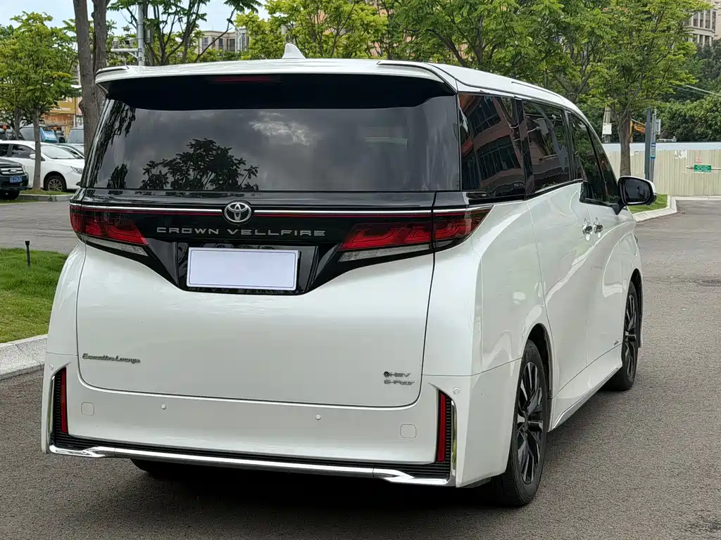 Toyota Vellfire 2024 — фото 4