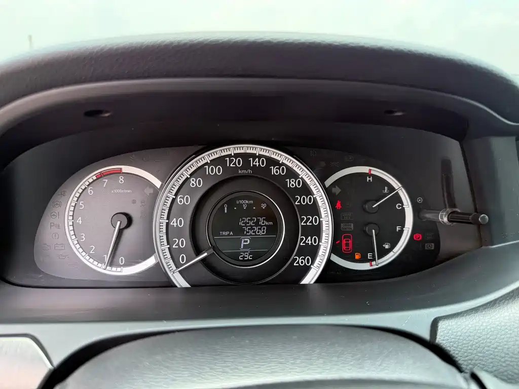 Honda Accord 2015 — фото 13