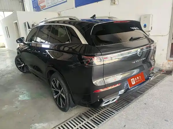 Volkswagen Tavendor 2023