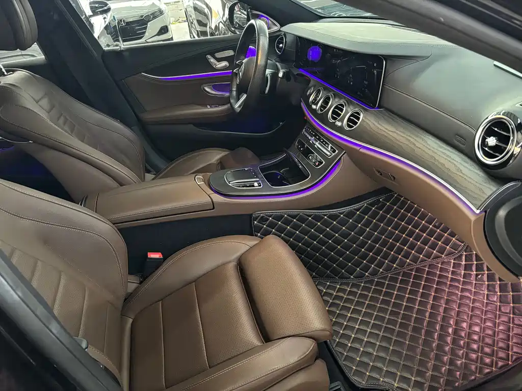 Mercedes-Benz E-Class 2023 — фото 13
