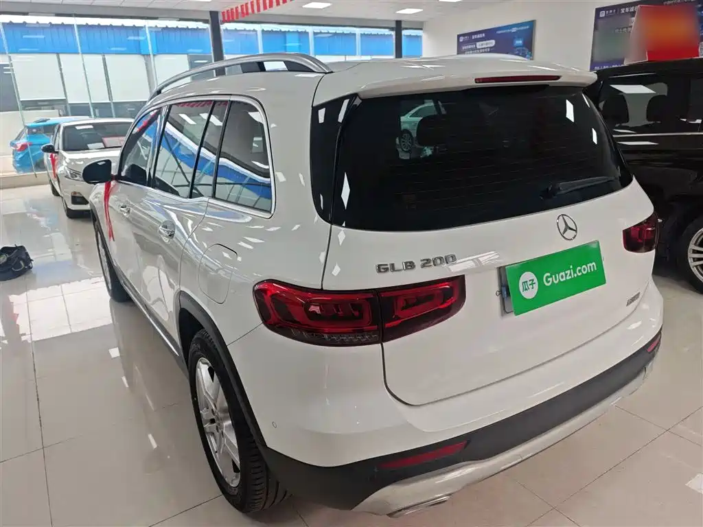 Mercedes-Benz GLB 2021 — фото 23