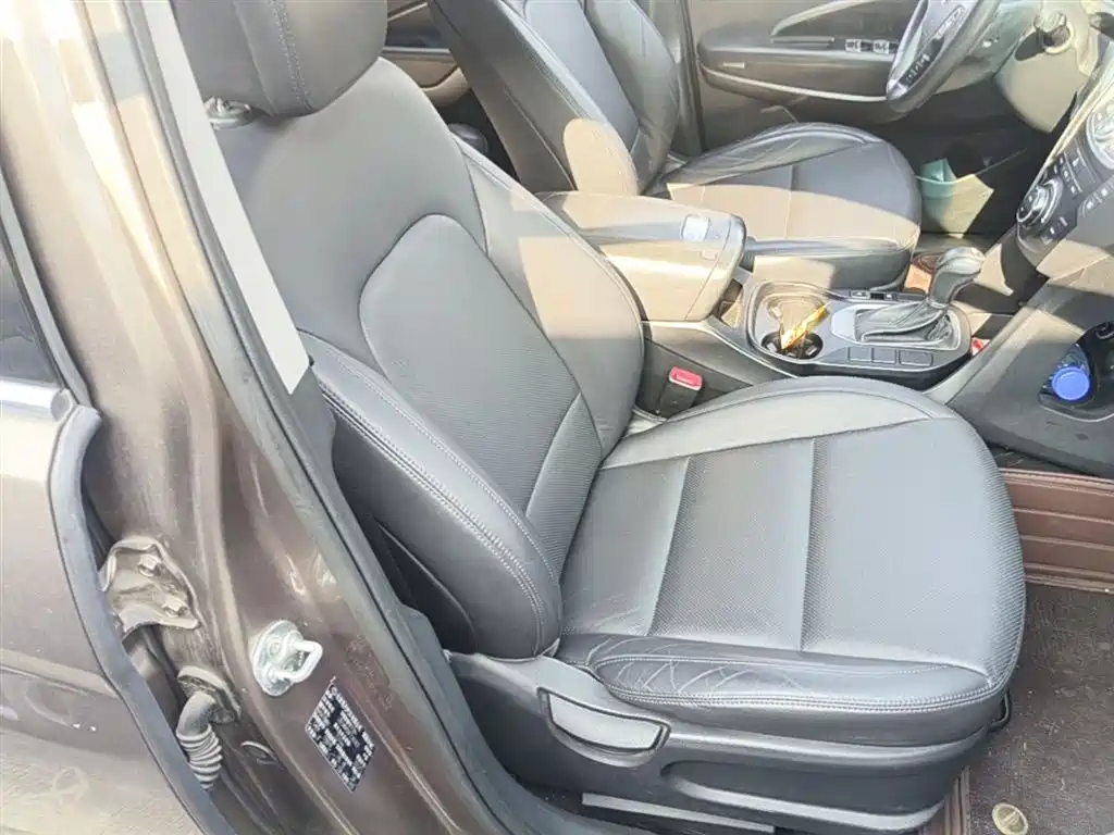Hyundai Santa Fe 2015 — фото 25