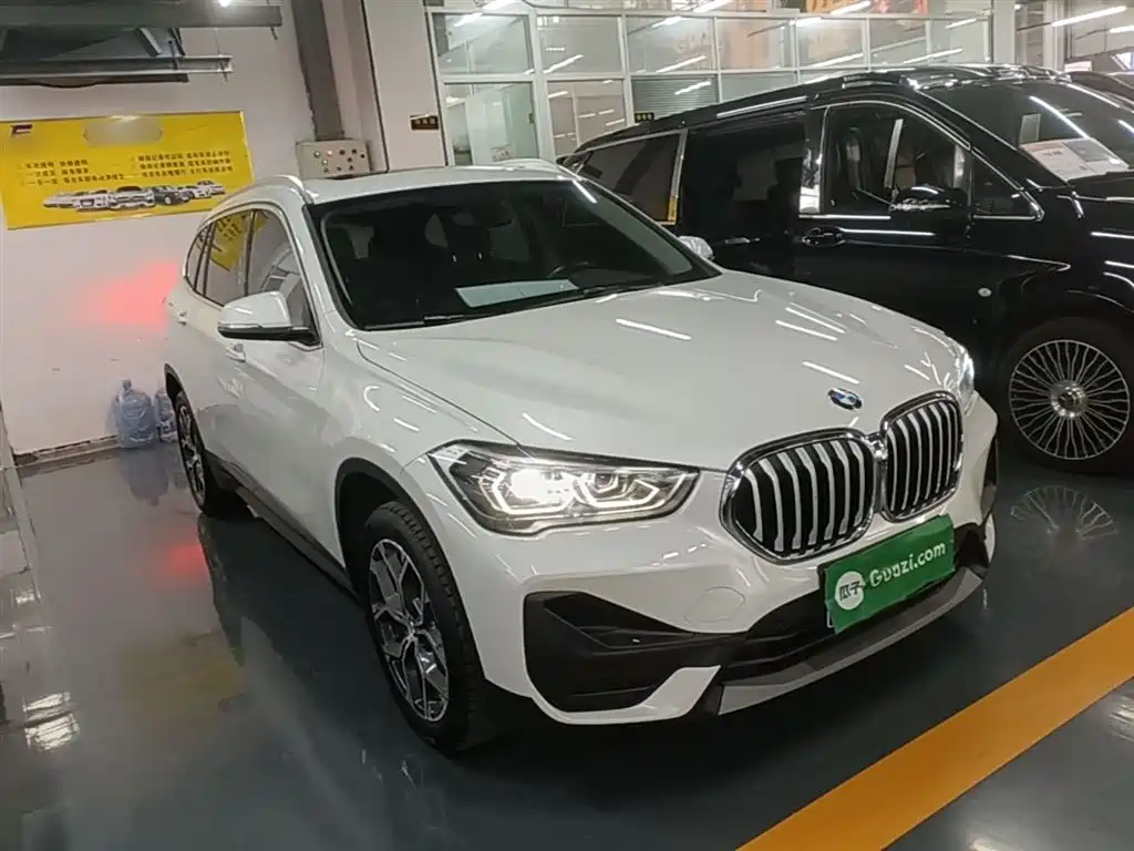BMW X1 2021 — фото 4
