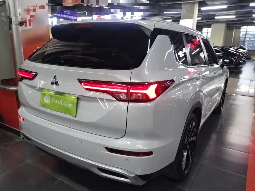 Mitsubishi Outlander 2022