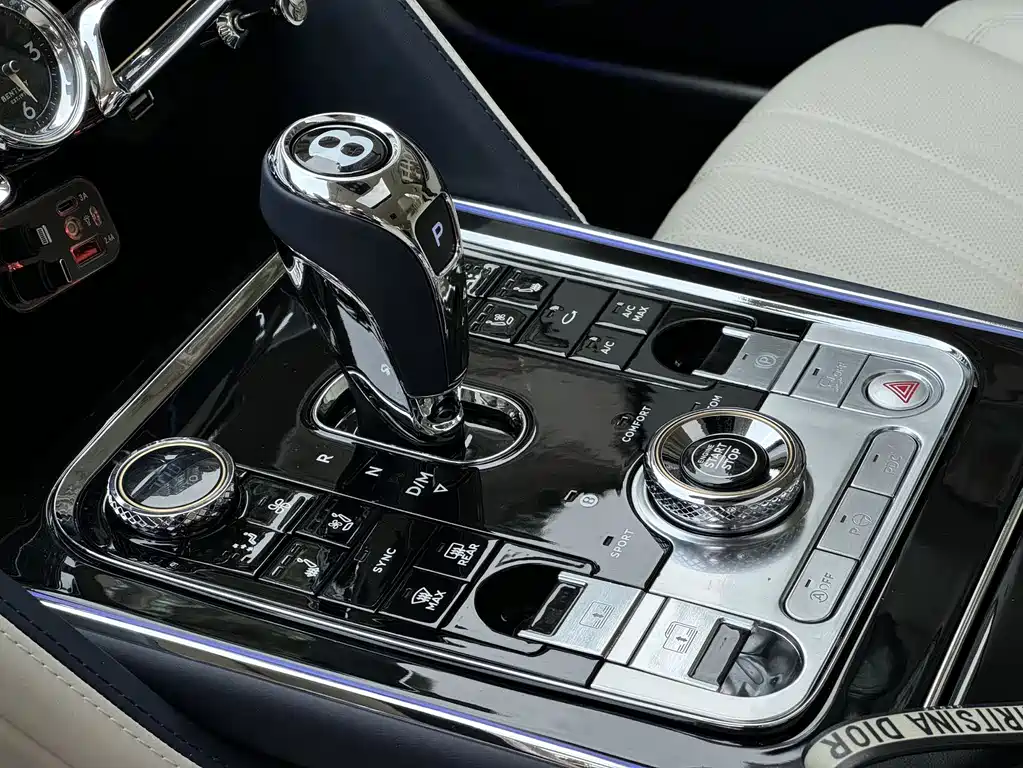 Bentley Flying Spur 2011 — фото 16