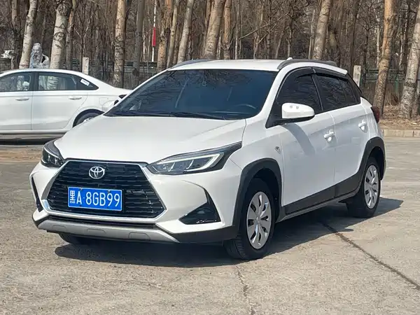 Toyota Yaris L 2022