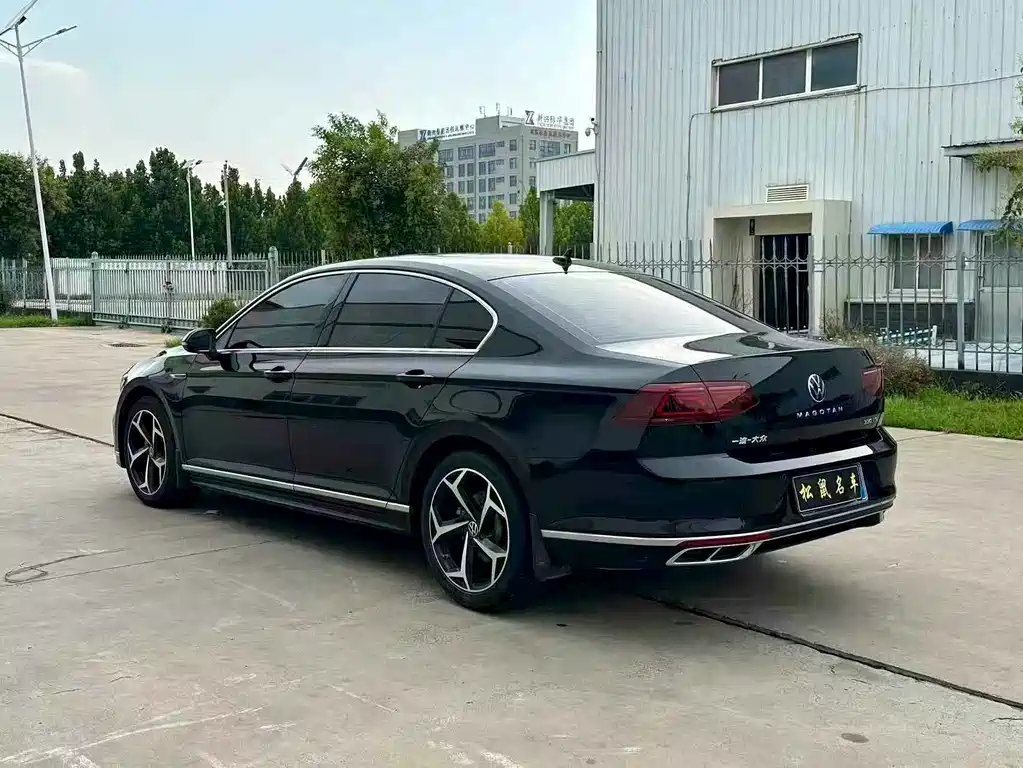 Volkswagen Magotan 2024
