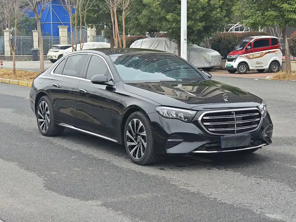 Mercedes-Benz E-Class 2024