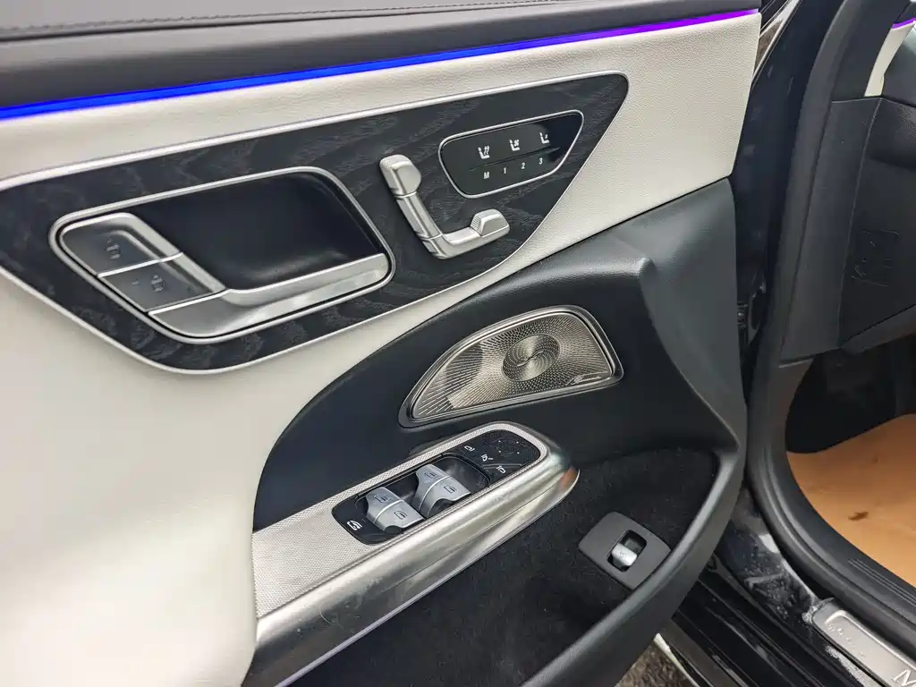 Mercedes-Benz E-Class 2024
