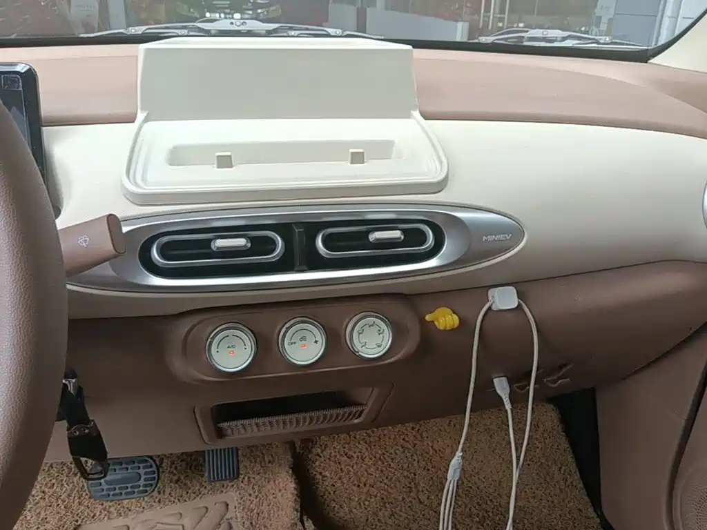 Wuling MINIEV 2025 — фото 13