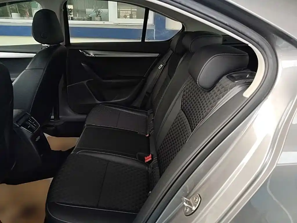 Skoda Octavia 2020 — фото 17