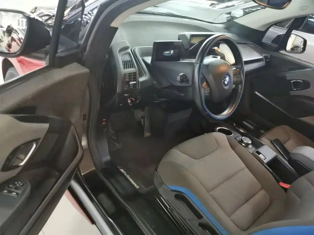 BMW i3 2019 — фото 16