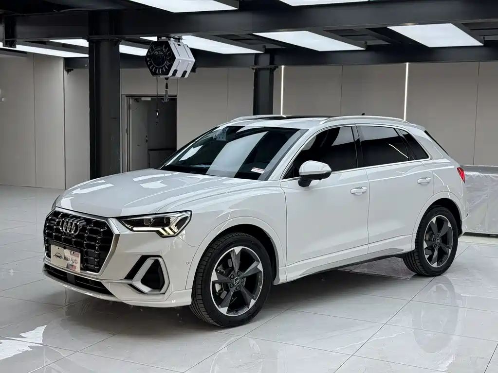 Audi Q3 2023 — фото 1