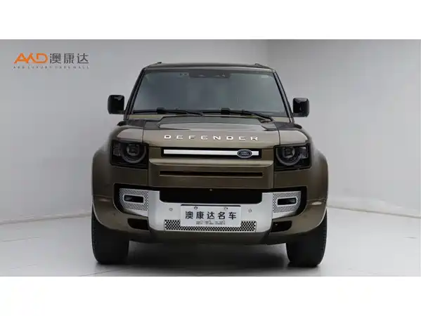 Land Rover Defender 2023
