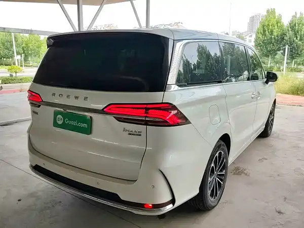 Roewe iMAX8 2024