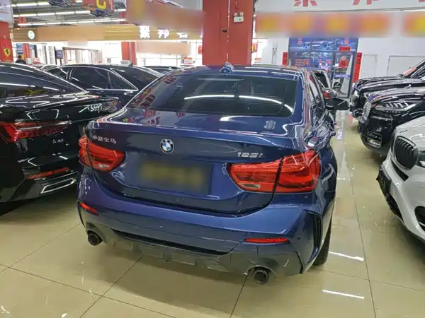 BMW 1 Series 2021