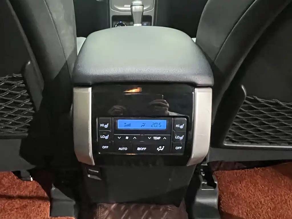 Toyota Prado 2019 — фото 18