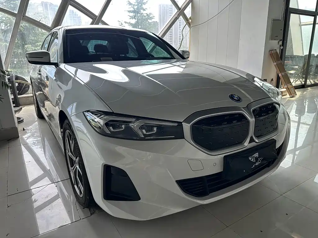 BMW i3 2024 — фото 2