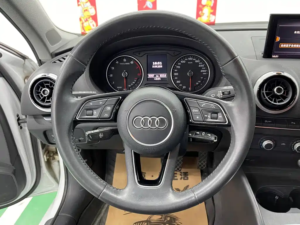 Audi A3 2021 — фото 12