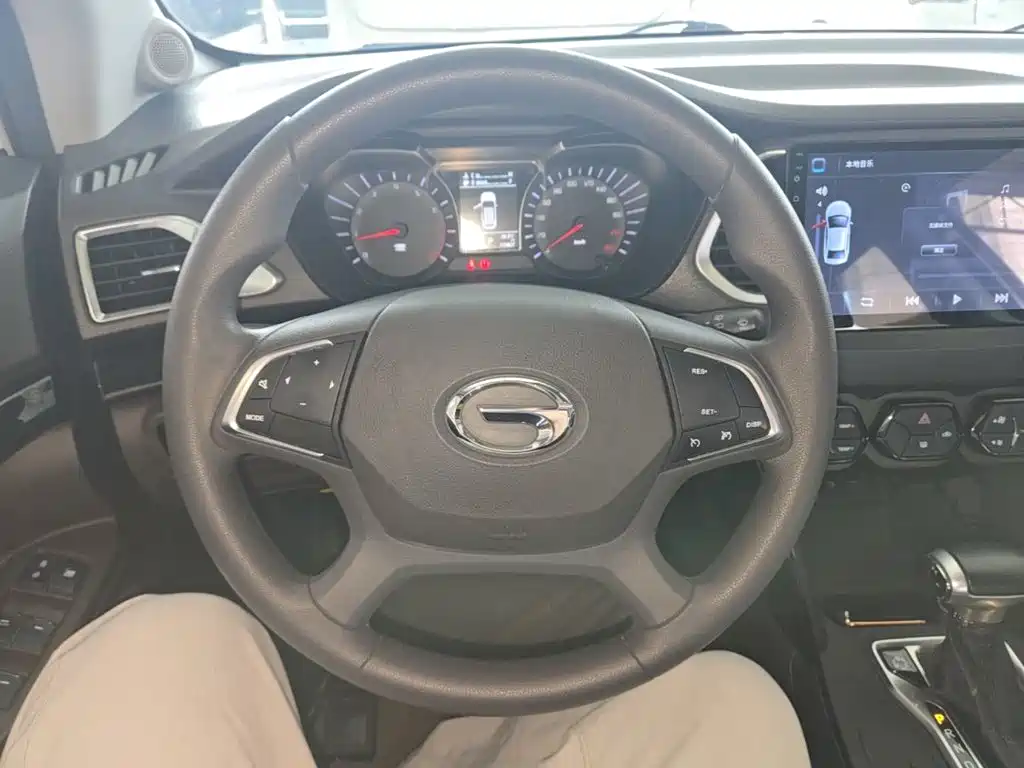 GAC Trumpchi GS4 2016 — фото 11