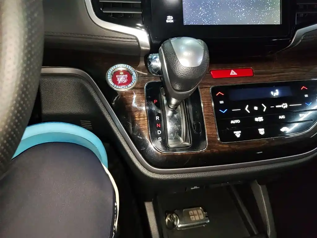 Honda Odyssey 2018 — фото 14
