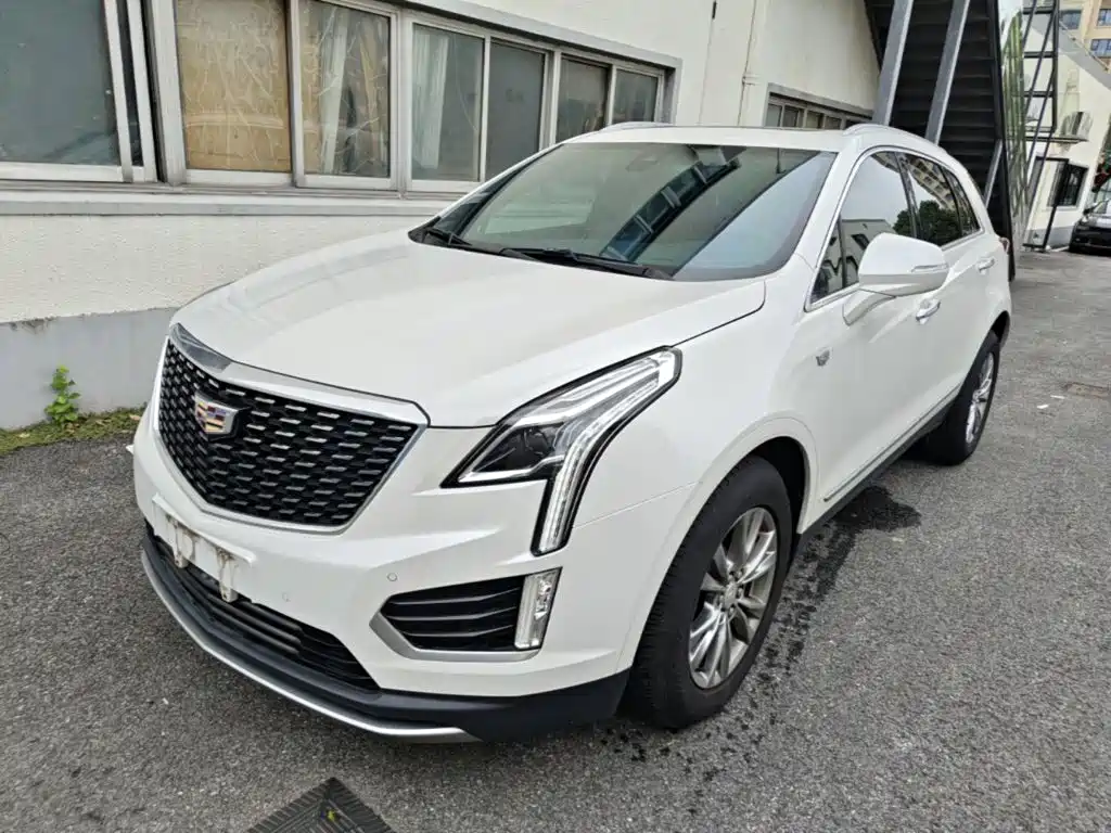 Cadillac XT5 2020 — фото 1
