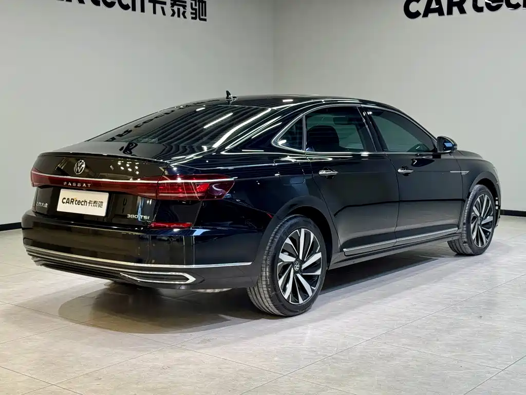 Volkswagen Passat 2025 — фото 4