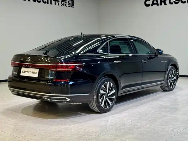 Volkswagen Passat 2025