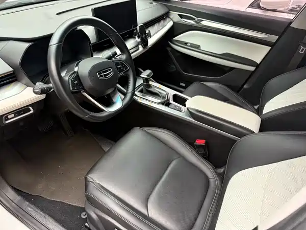 Geely Emgrand L 2022
