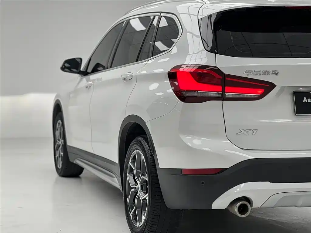 BMW X1 2022 — фото 7