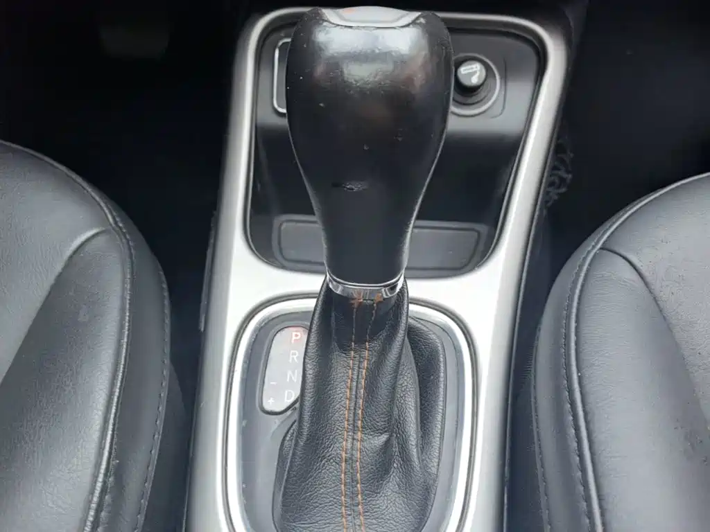 Jeep Compass 2017 — фото 14
