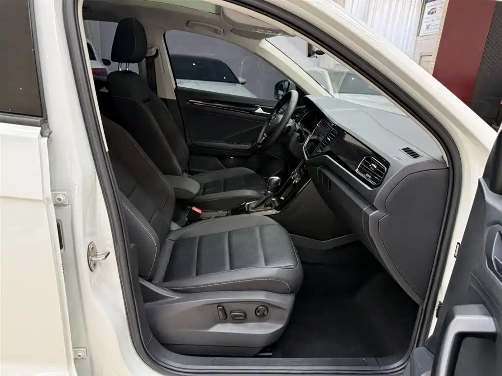 Volkswagen T-Roc 2022 — фото 21