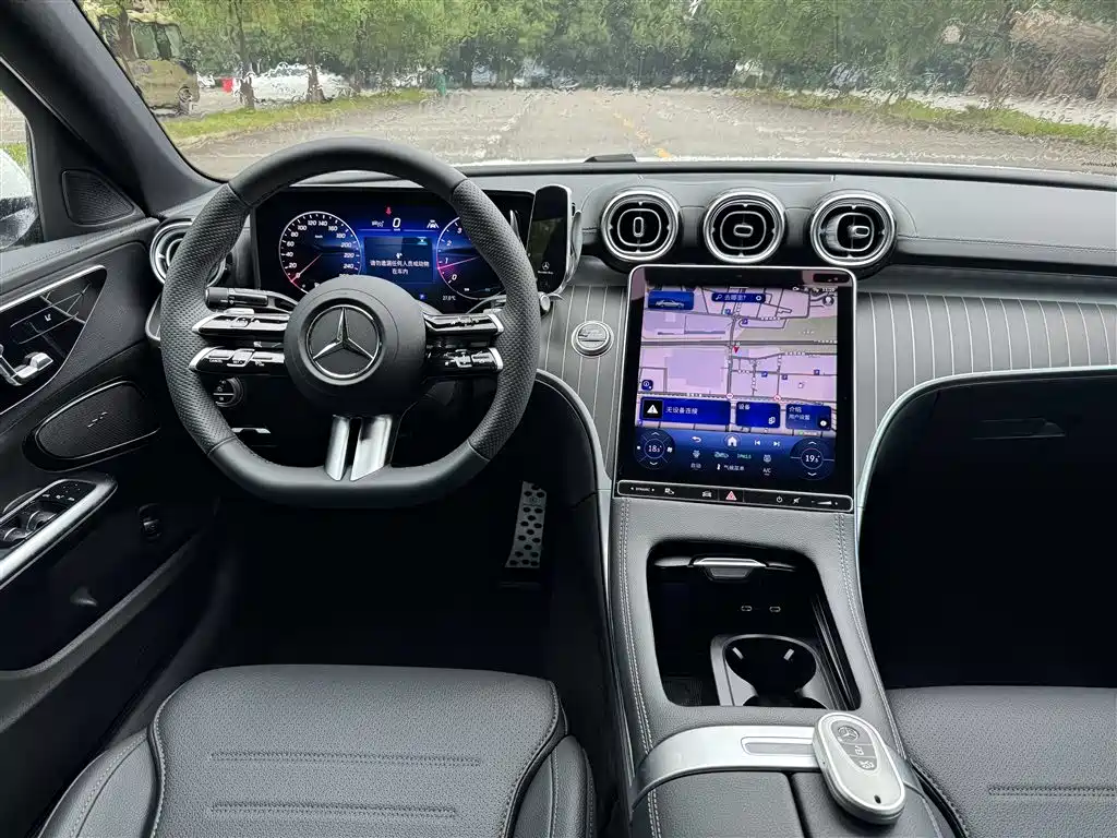 Mercedes-Benz C-Class 2025 — фото 19
