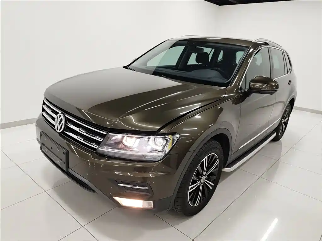 Volkswagen Tiguan L 2019 — фото 1