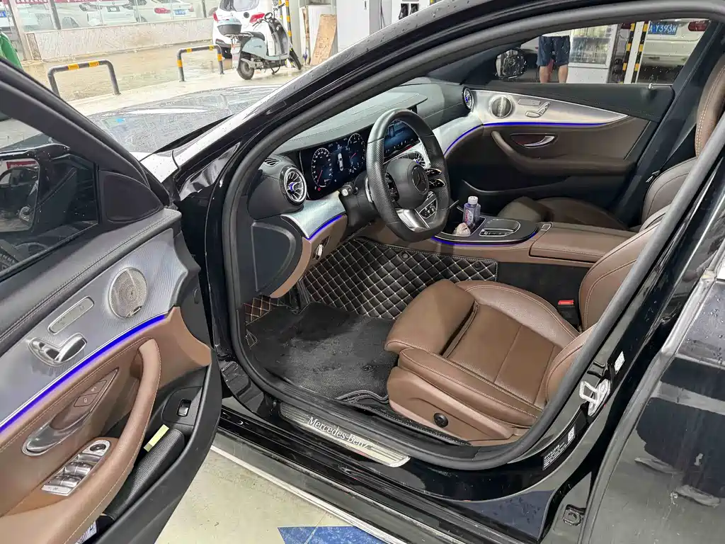 Mercedes-Benz E-Class 2022