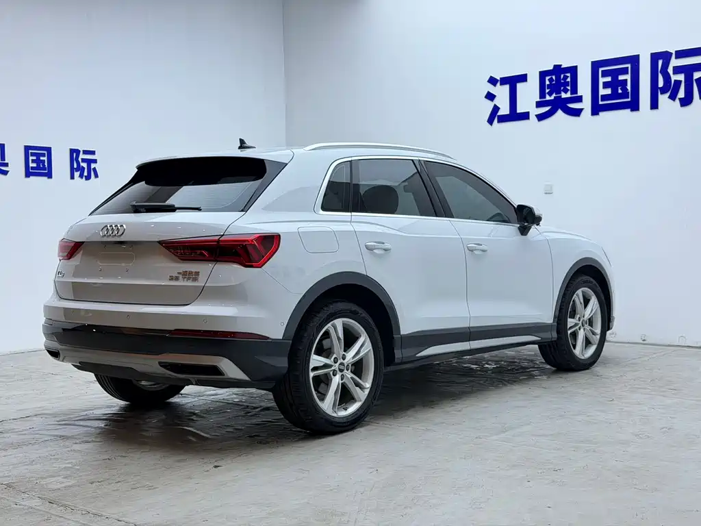 Audi Q3 2023 — фото 19