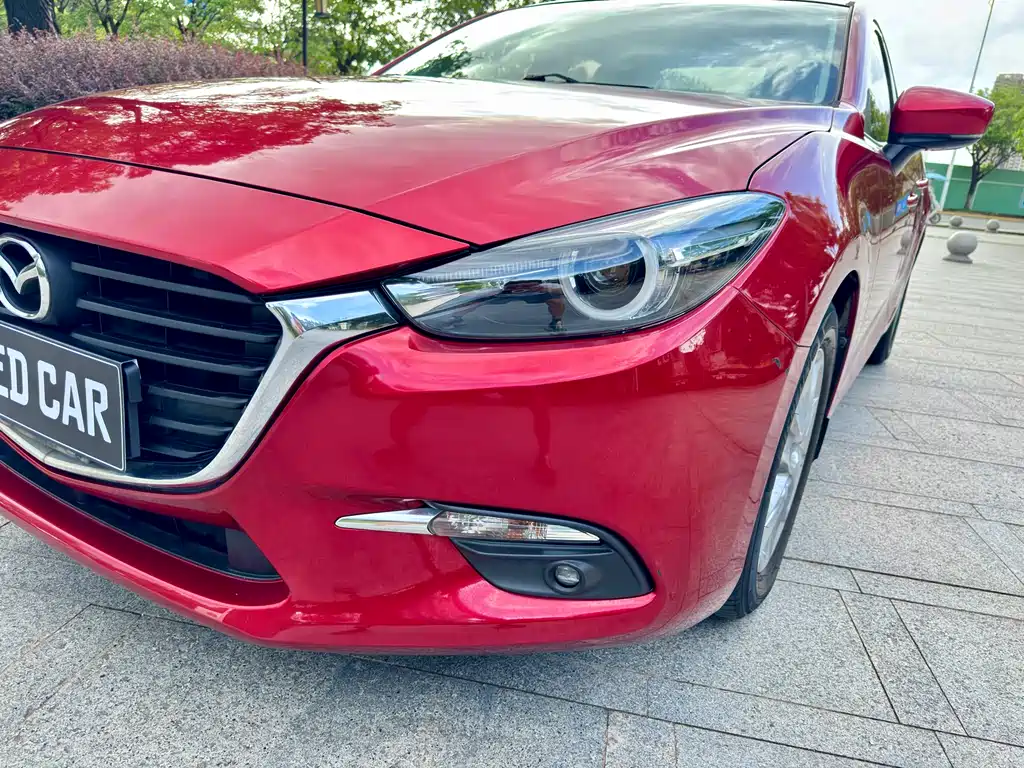 Mazda 3 Axela 2017 — фото 22