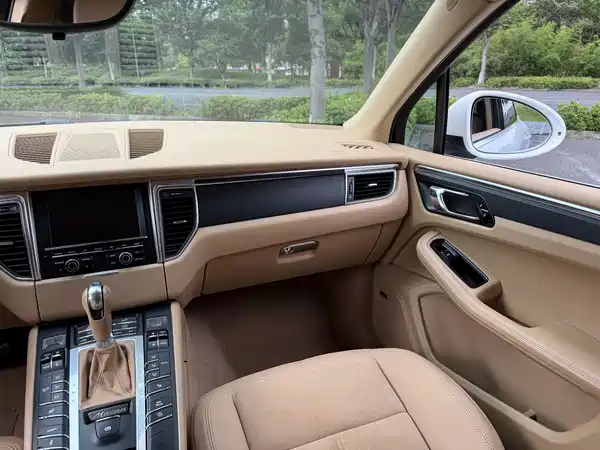 Porsche Macan 2016