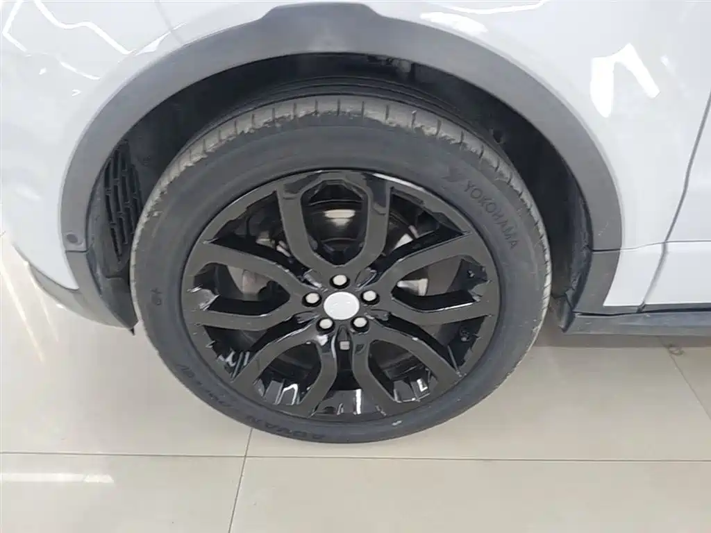 Land Rover Evoque 2018 — фото 23