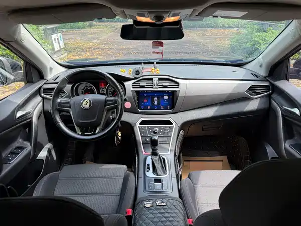 MG GS 2015