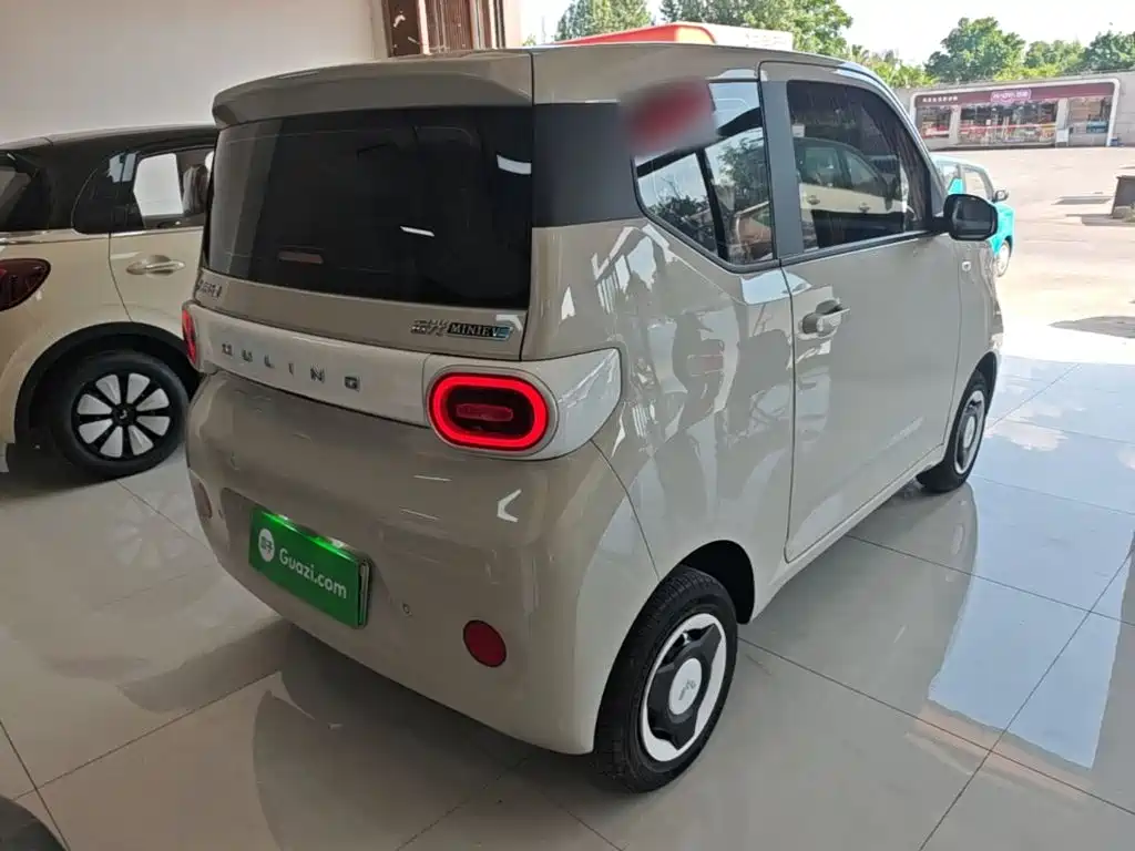 Wuling Hongguang MINIEV 2025