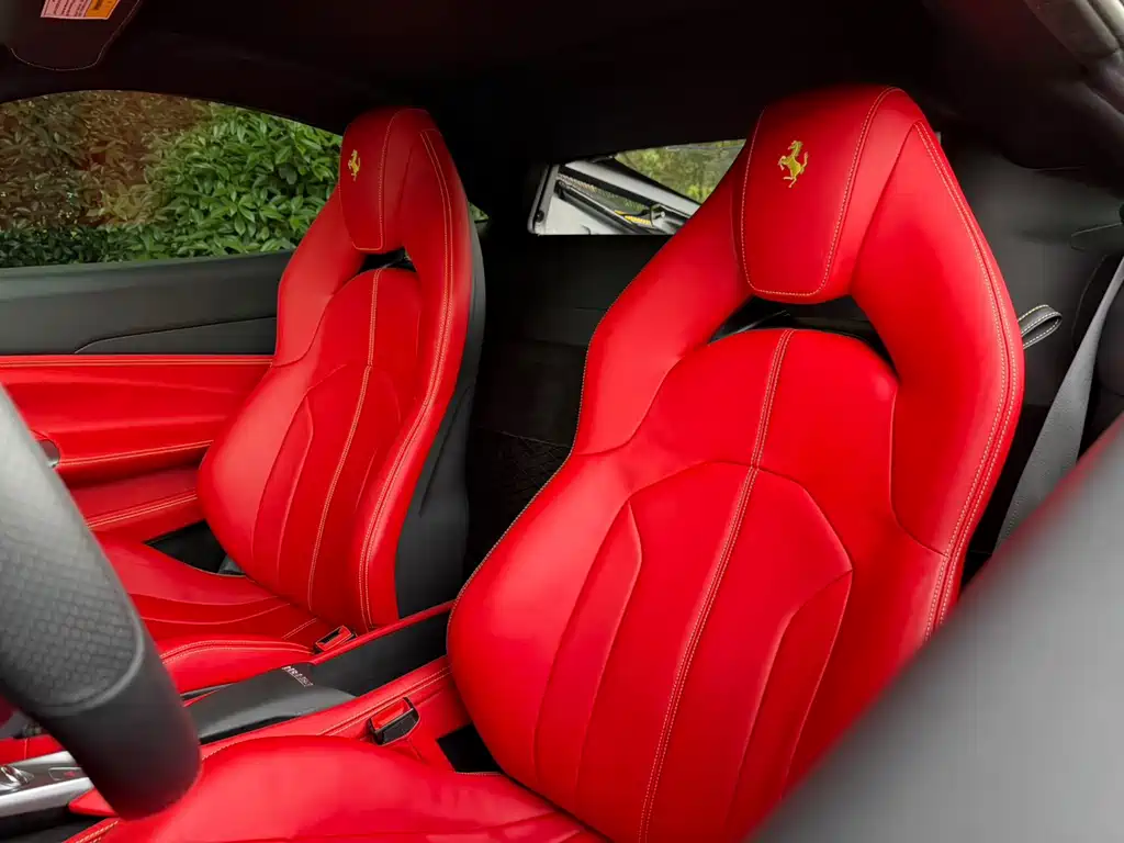 Ferrari F8 2021 — фото 8