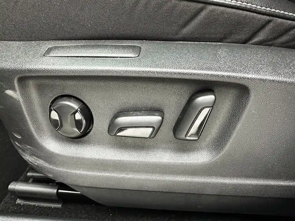 Skoda Korok 2021 — фото 23