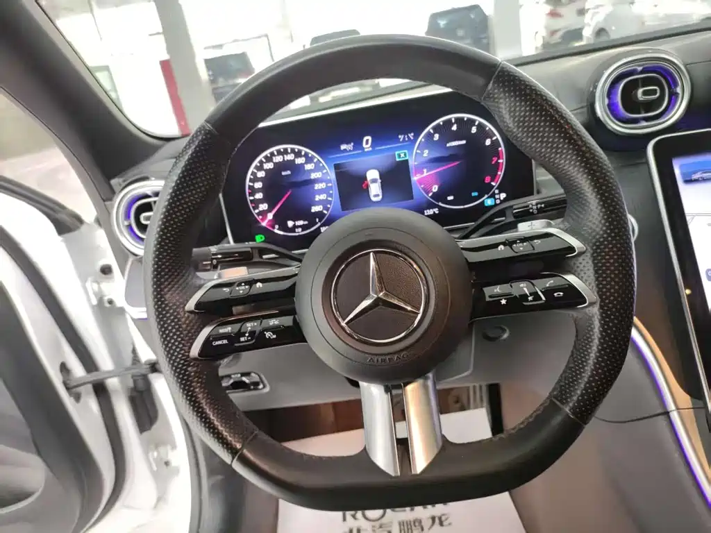 Mercedes-Benz C-Class 2023 — фото 10