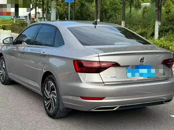 Volkswagen Sagitar 2021