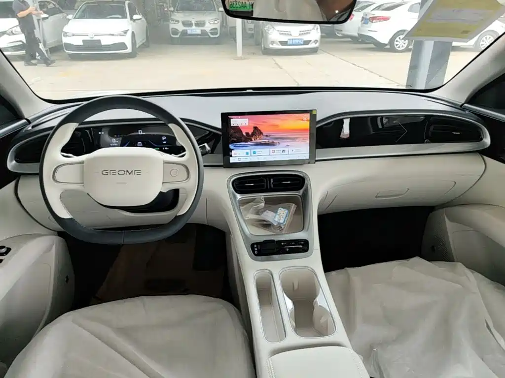 Geely Galaxy Starwish 2026 — фото 10