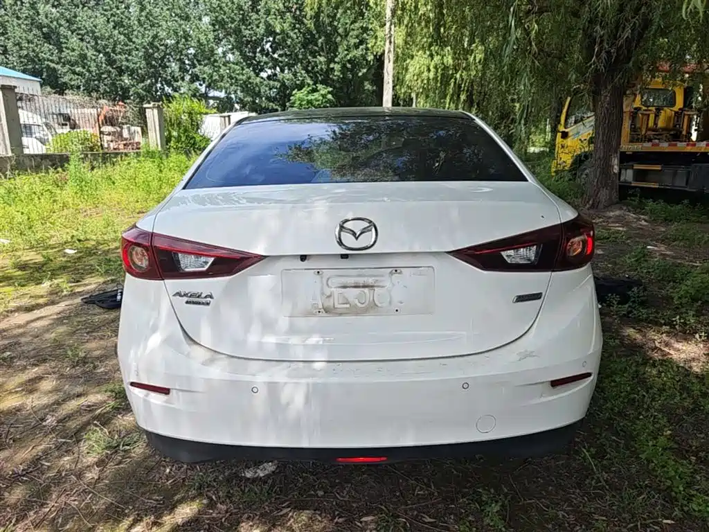 Mazda 3 Axela 2015 — фото 6