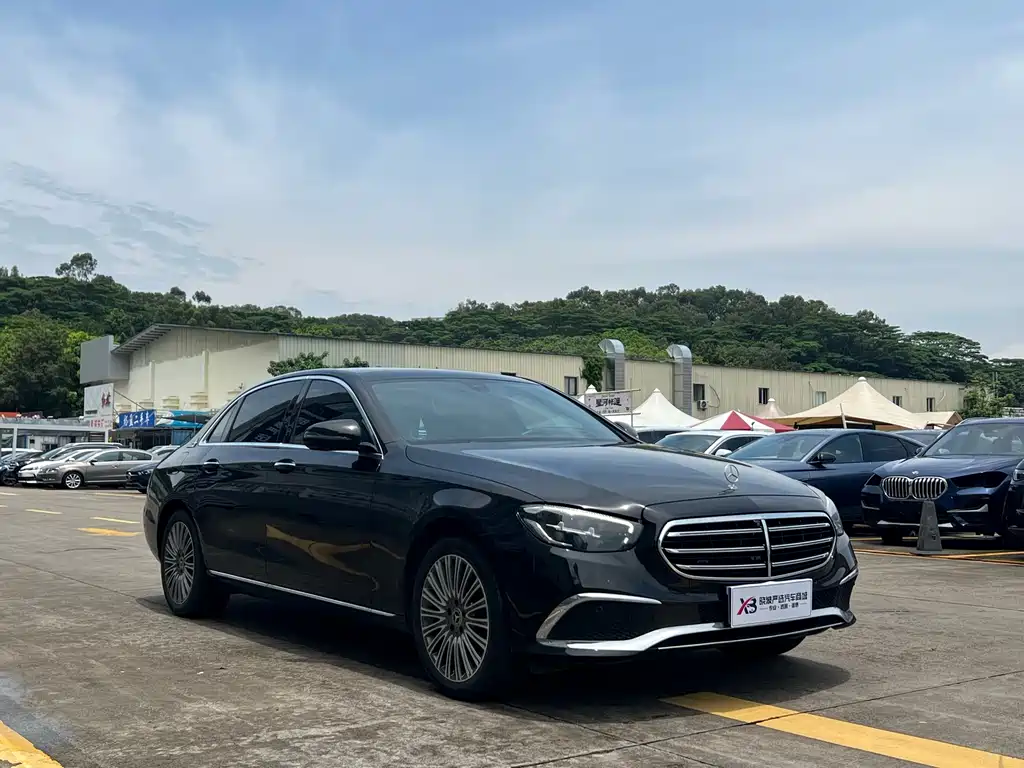 Mercedes-Benz E-Class 2022 — фото 3