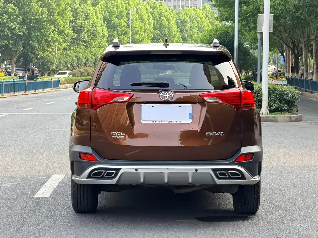 Toyota RAV4 2015