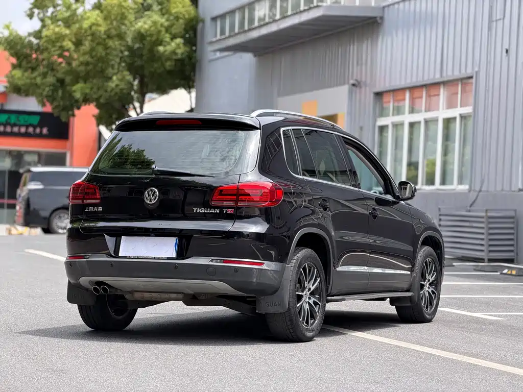 Volkswagen Tiguan 2015 — фото 11